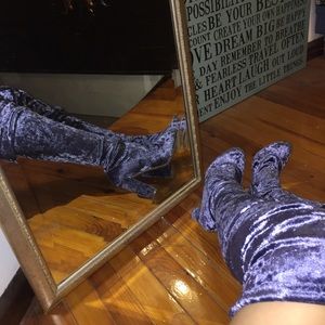 Velvet boots 💎